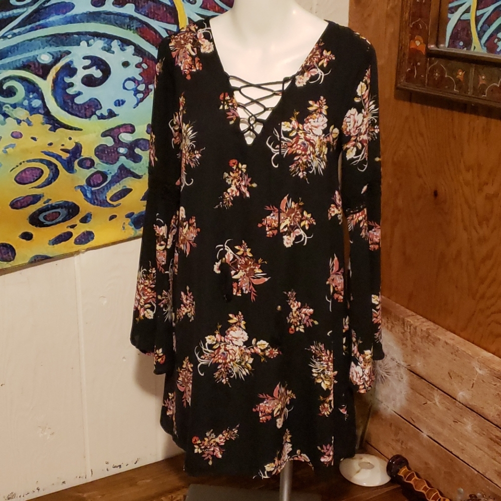 Hint of Mint Tunic Top (Size Small) Tag says Medium